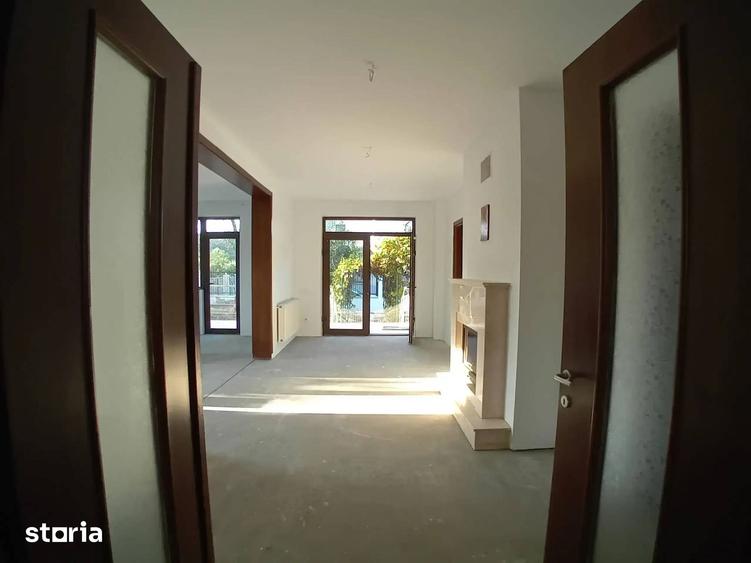 Casă cu 6 camere cu Teren 510 Mp în Mogoșoaia