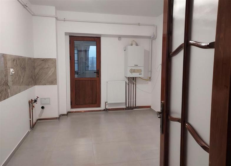 Apartament cu 3 camere decomandat în Păcurari