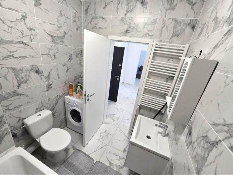 Apartament cu 2 camere decomandat în Runcu