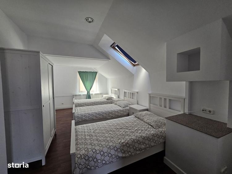 Casă cu 4 camere în Central