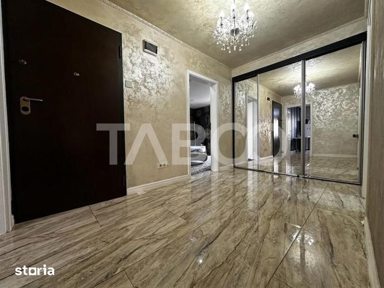 Apartament cu 4 camere decomandat în Ștrand