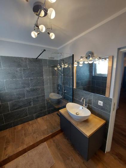 Apartament cu 2 camere semidecomandat în Florești
