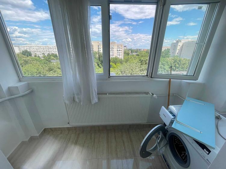 Apartament cu 2 camere decomandat în Titan