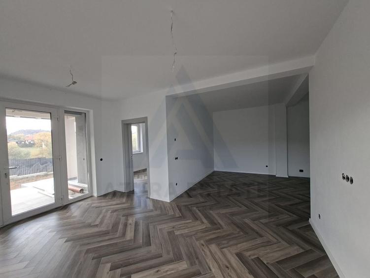 Casă individuală cu 5 camere cu Canalizare în Exterior Nord