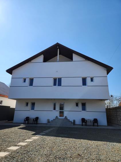 Casă cu 4 camere cu Teren 500 Mp în Lumina