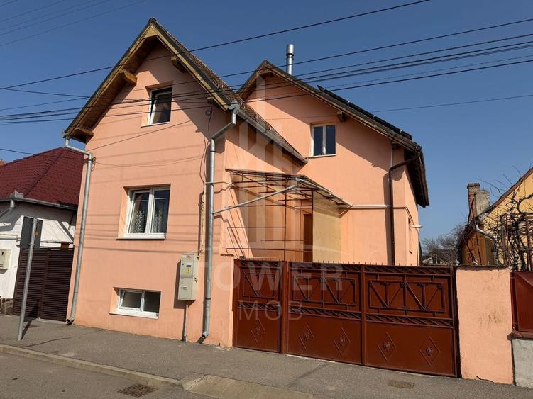 Casă individuală cu 4 camere cu Canalizare în Țiglari