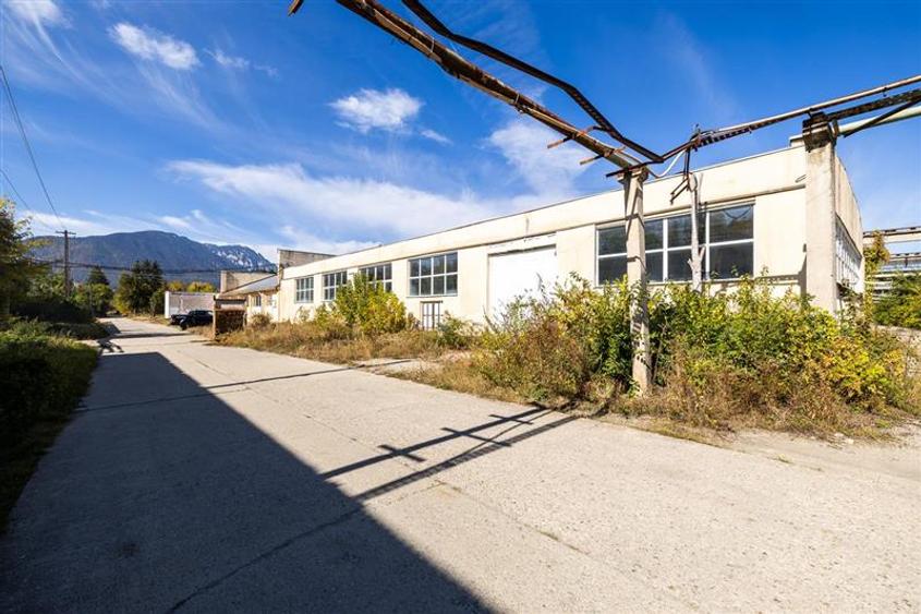 Spațiu industrial, de 1,281 mp, în Tohanu Vechi