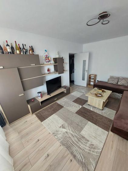 Apartament cu 2 camere decomandat în Sud
