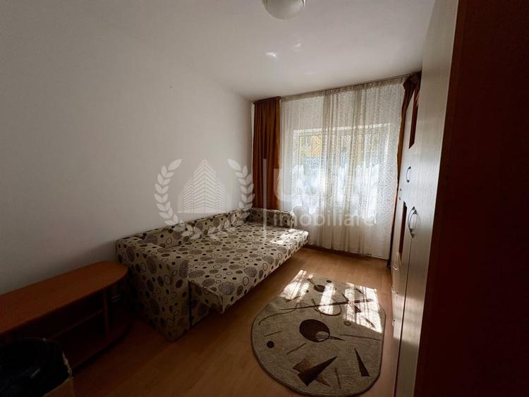 Apartament cu 3 camere decomandat, mobilat în Între Lacuri