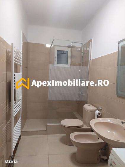 Apartament cu 3 camere semidecomandat în Ștefan cel Mare
