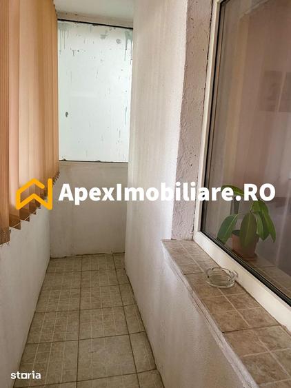 Apartament cu 3 camere decomandat în Vitan