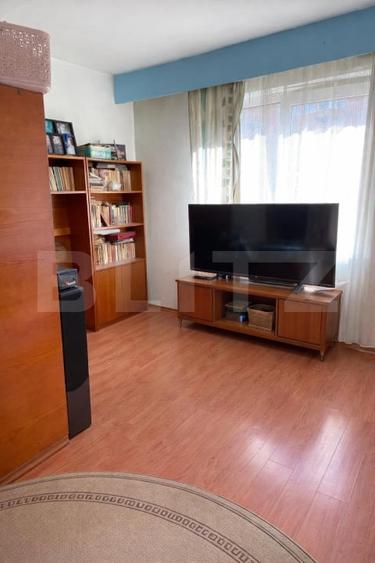 Apartament cu 4 camere decomandat, mobilat în Sud-Est