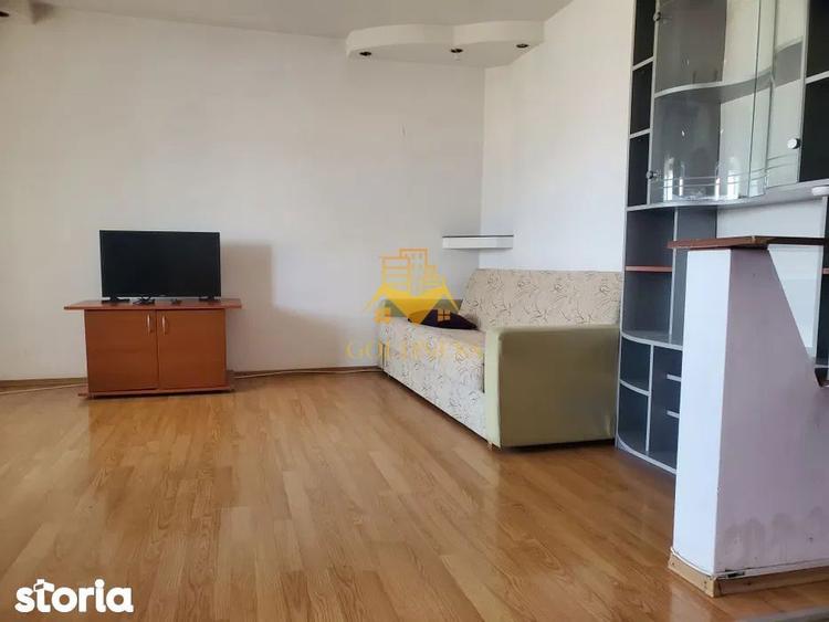 Apartament cu 3 camere, mobilat în Între Lacuri
