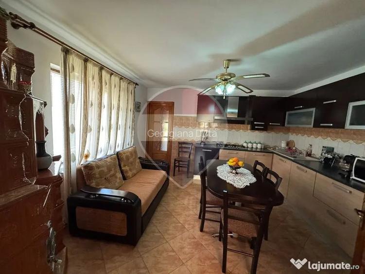 Casa / Vila cu 6 camere in Bolote?ti, mobilata ?i utilata - Bolotesti (Vrancea)