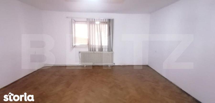 Casă cu 5 camere cu Teren 369 Mp în Central