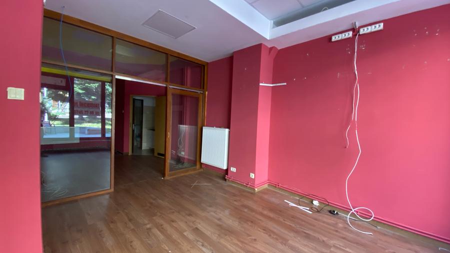 Spațiu comercial, de 80 mp, în Central