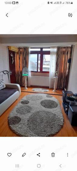 Apartament cu 3 camere semidecomandat în Petros