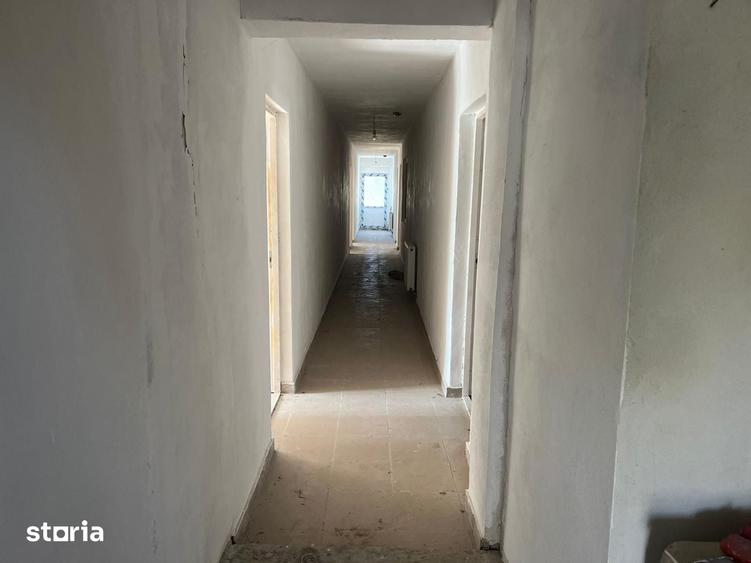 Spațiu comercial, de 786 mp, în 9 Mai