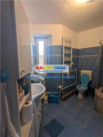 Apartament cu 6 camere decomandat în Unirii