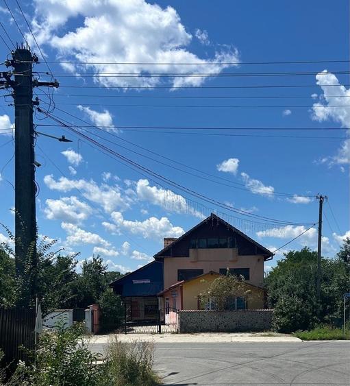 Casă cu 4 camere în Drăgoești