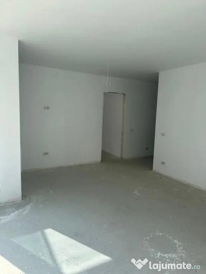 Apartament cu 2 camere decomandat în Mamaia