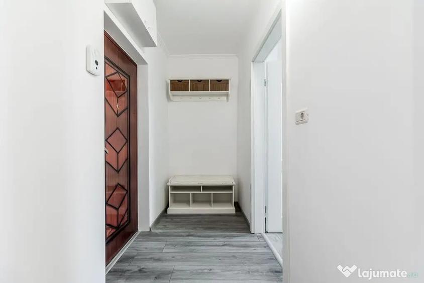 Apartament cu 2 camere semidecomandat în Aurel Vlaicu