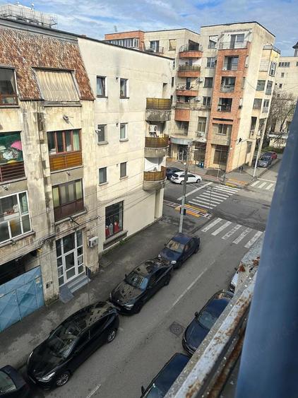 Apartament cu 2 camere semidecomandat în Ultracentral