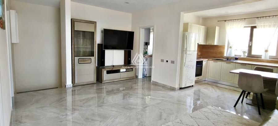 Casă individuală cu 3 camere cu Canalizare în Iris