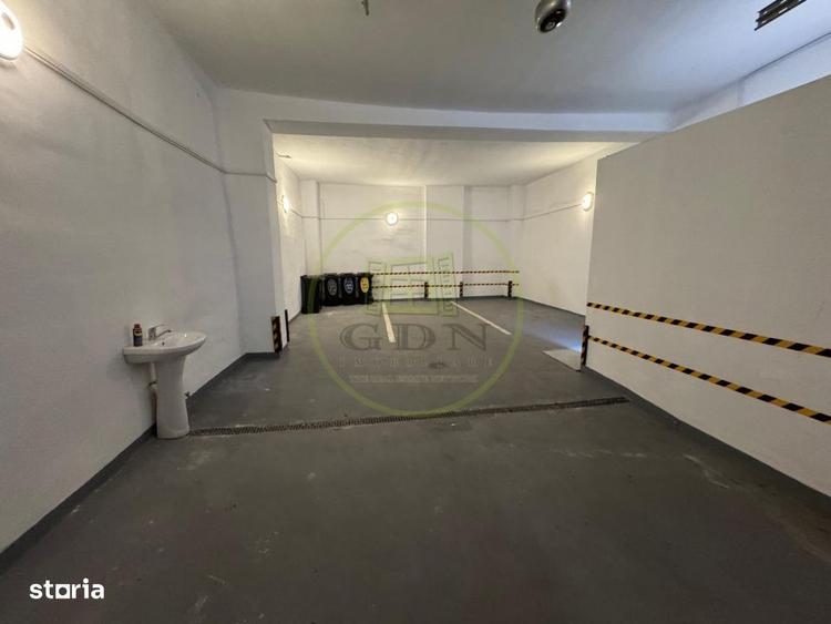 Spațiu comercial, de 200 mp, în Central