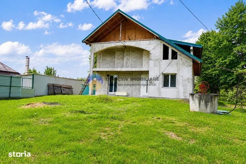 Casă cu 3 camere cu Teren 1235 Mp în Borlești