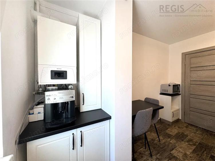 Apartament cu 3 camere decomandat, mobilat în Calea București