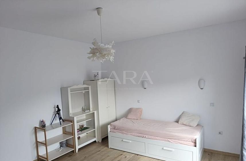 Duplex cu 4 camere cu Canalizare în Florești