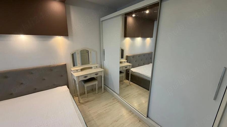 Apartament cu 3 camere semidecomandat, mobilat în Libertății