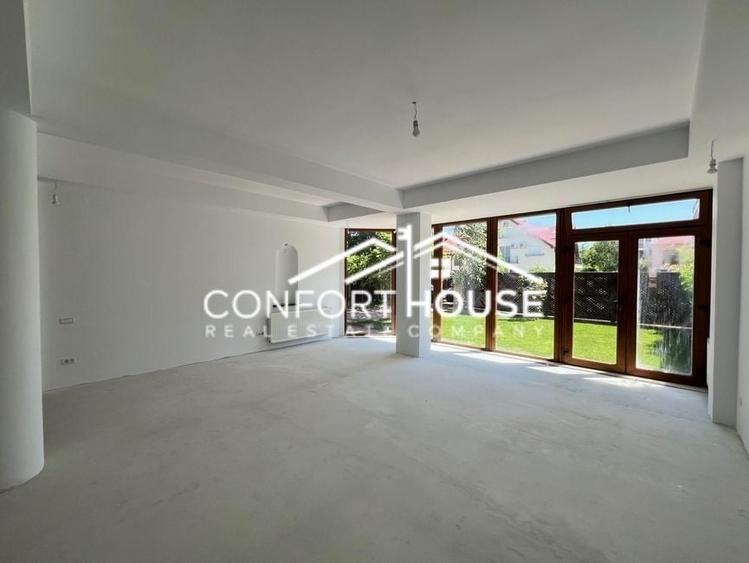 Duplex cu 6 camere cu Canalizare în Iancu Nicolae
