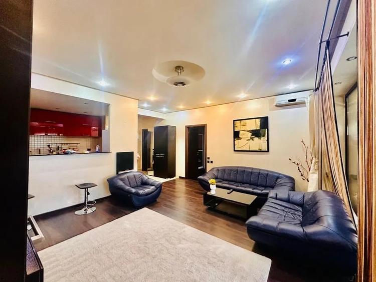 Apartament cu 2 camere, mobilat în Pajura