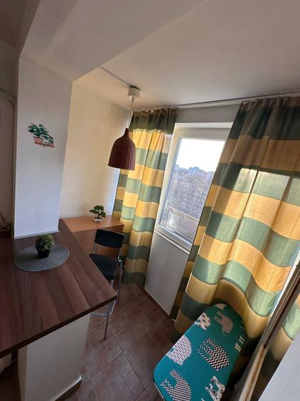 Garsonieră decomandată în Costin Georgian