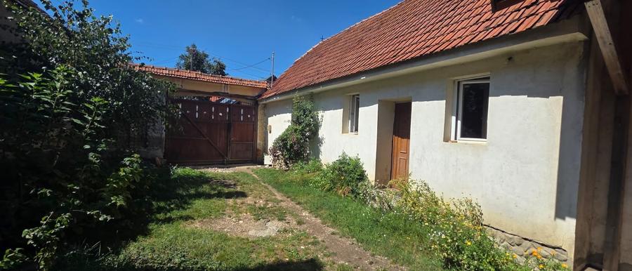 Casă individuală cu 2 camere cu Canalizare în Central