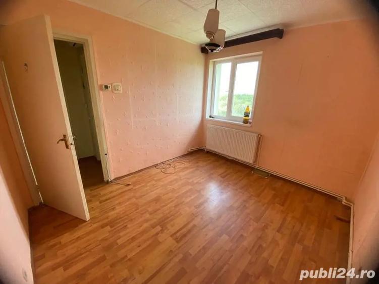 Apartament cu 2 camere semidecomandat în Braniștea