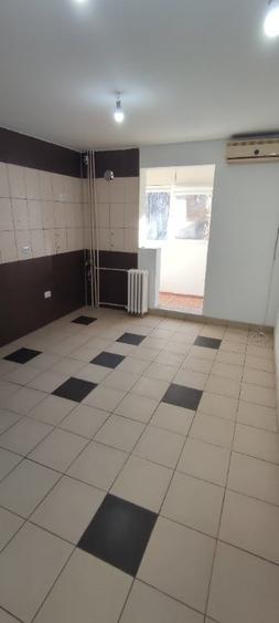 Apartament cu 2 camere decomandat în Titan