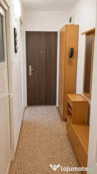 Apartament cu 2 camere nedecomandat în Astra