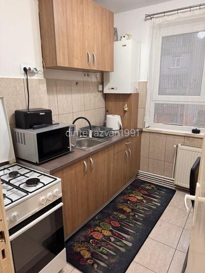 Inchiriez apartament Terezian persoana fizica