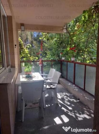 Apartament cu 3 camere decomandat în Centrul Istoric