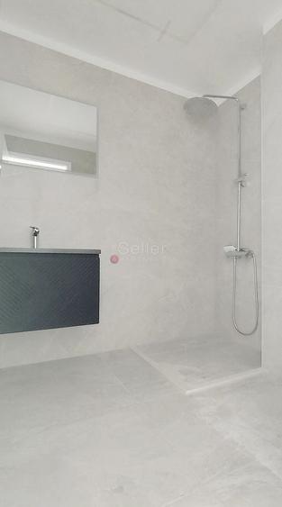Apartament cu 4 camere decomandat în Astra