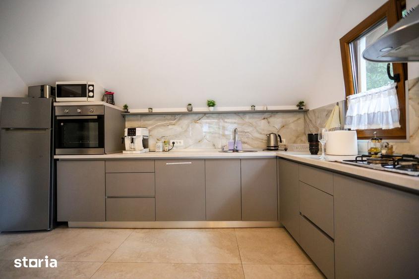 Casă cu 5 camere cu Teren 400 Mp în Valea Doftanei