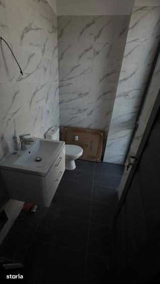 Casă cu 5 camere cu Teren 400 Mp în Tolstoi