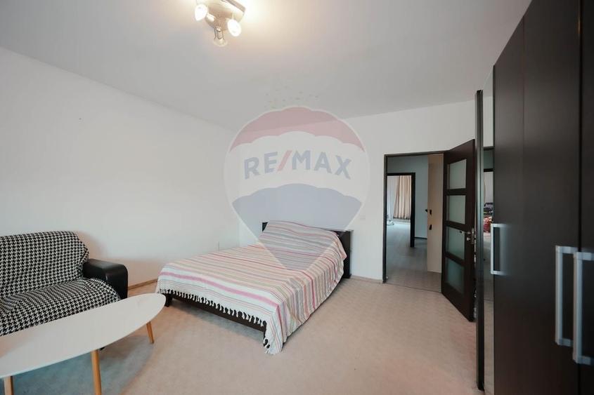 Duplex cu 3 camere cu Teren 241 Mp în Iosia