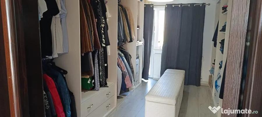 Casă cu 4 camere cu Teren 471 Mp în Agigea