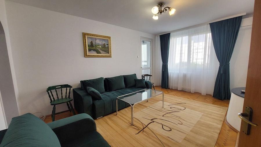 Apartament cu 3 camere circular, mobilat în Titan