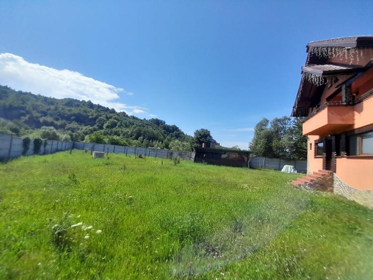 Casă individuală cu 5 camere cu Canalizare în Nord