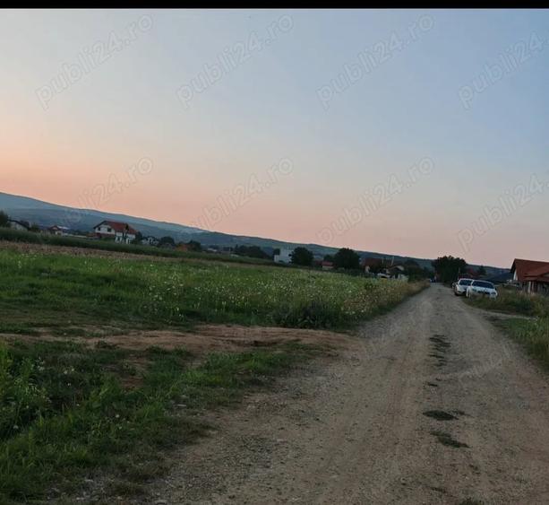 Teren de 725 mp, în Mihai Viteazu